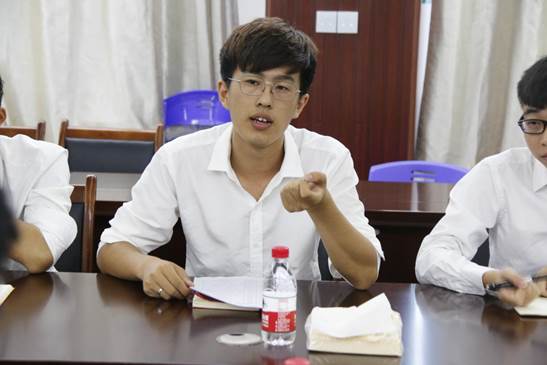 黑料网
团委副书记赵启迪发言